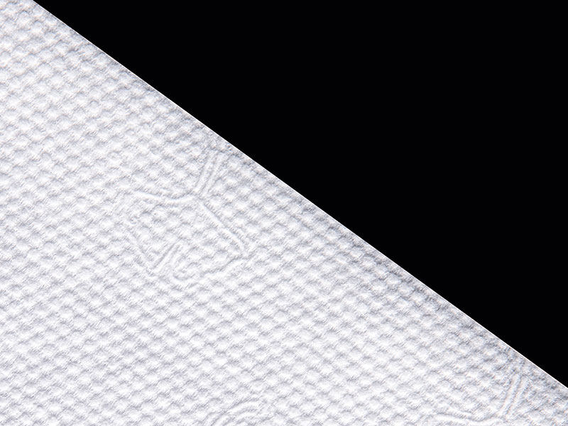 Kuru veya Islak Mendiller İçin Viskon ve Polyester Ginkgo Dot Style Spunlace Nonwoven